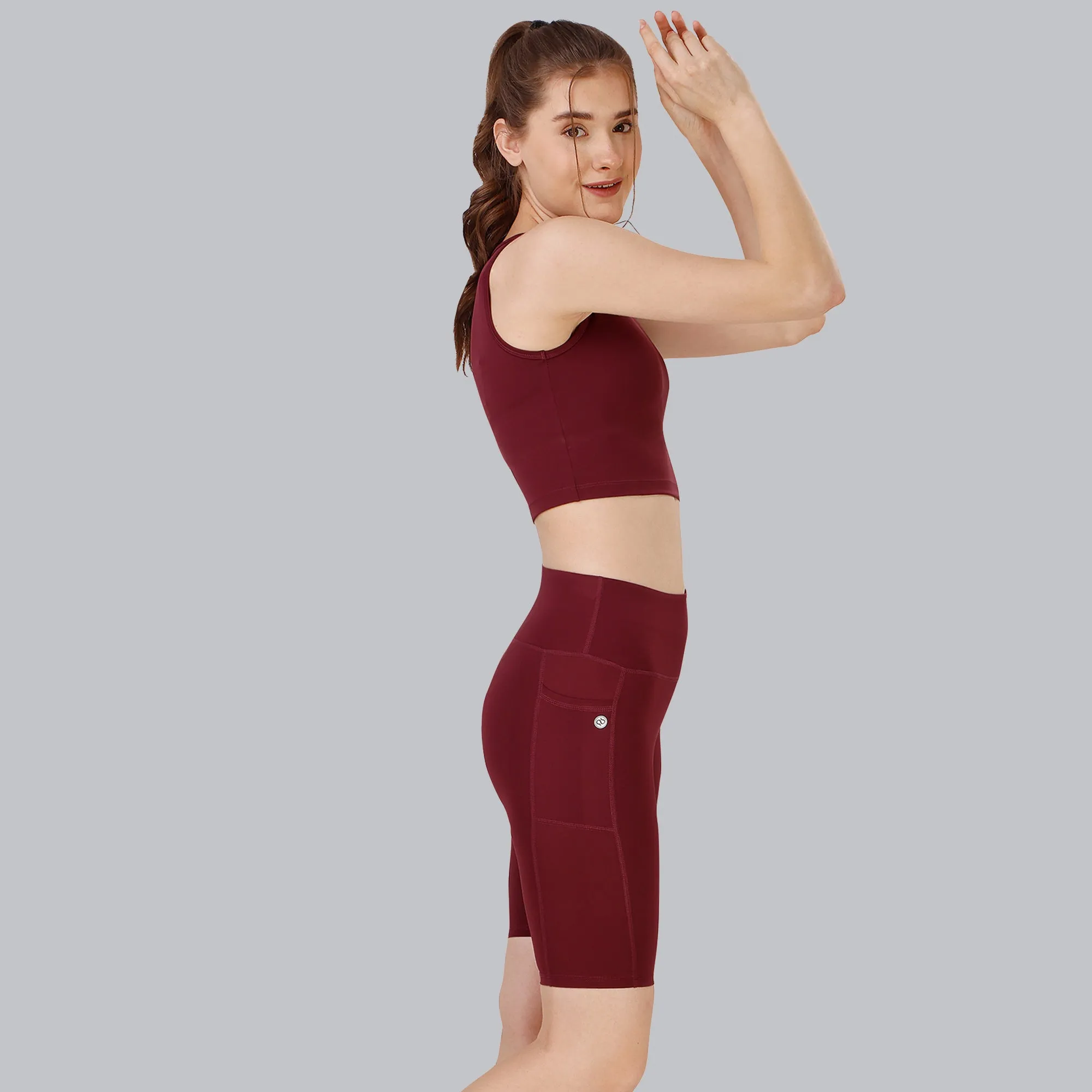 Athleisure Quick Dry Athleisure Crop Top & Knee-Length Sports Cords