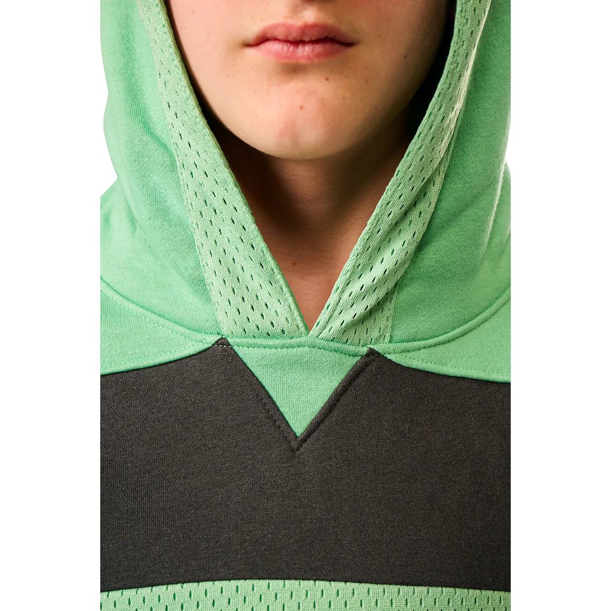 BAUER IN THE CREASE HOODIE YOUTH