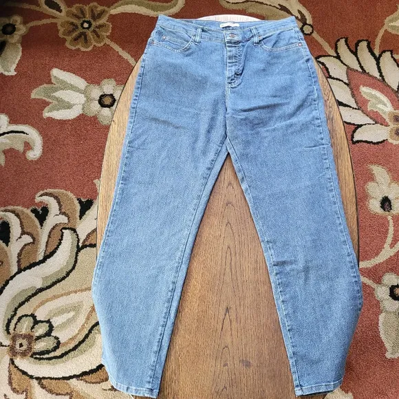 Bundle/Lot Lee Relaxed Fit At The Waist Medium Wash Jeans Size Women's 12 Short