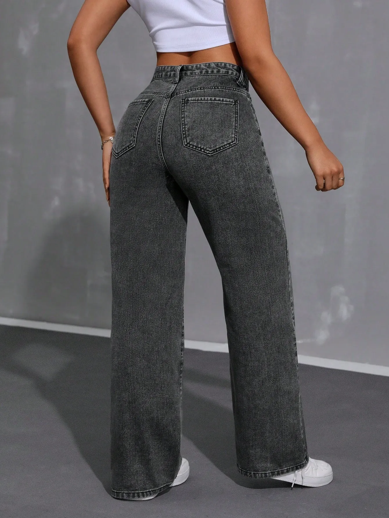 Carbon Chic High-Waist Jeans