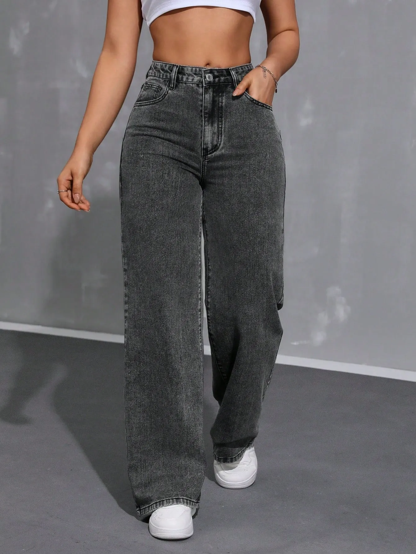 Carbon Chic High-Waist Jeans