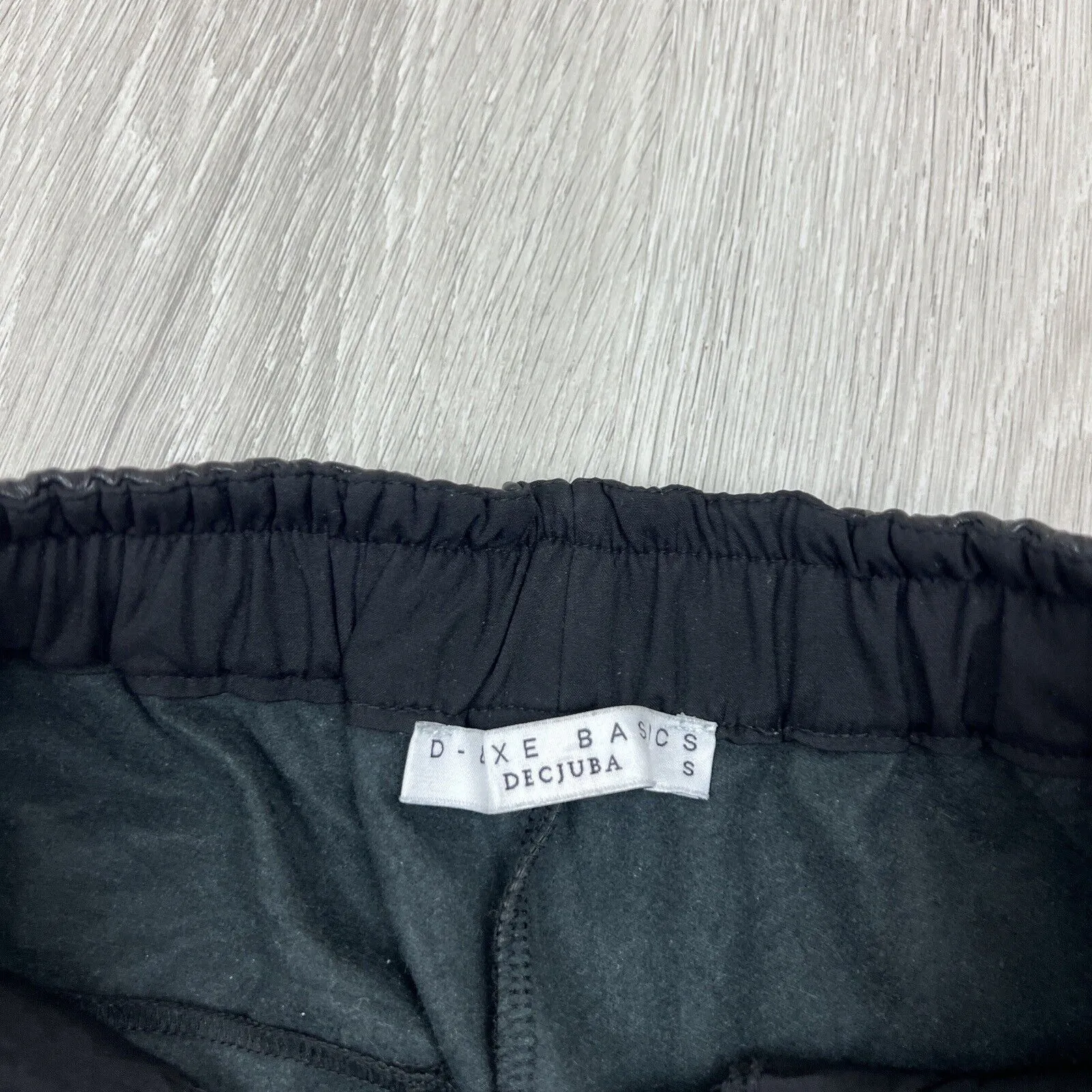 Decjuba D-Luxe Womens Black Faux Leather Jogger Pants Size Small