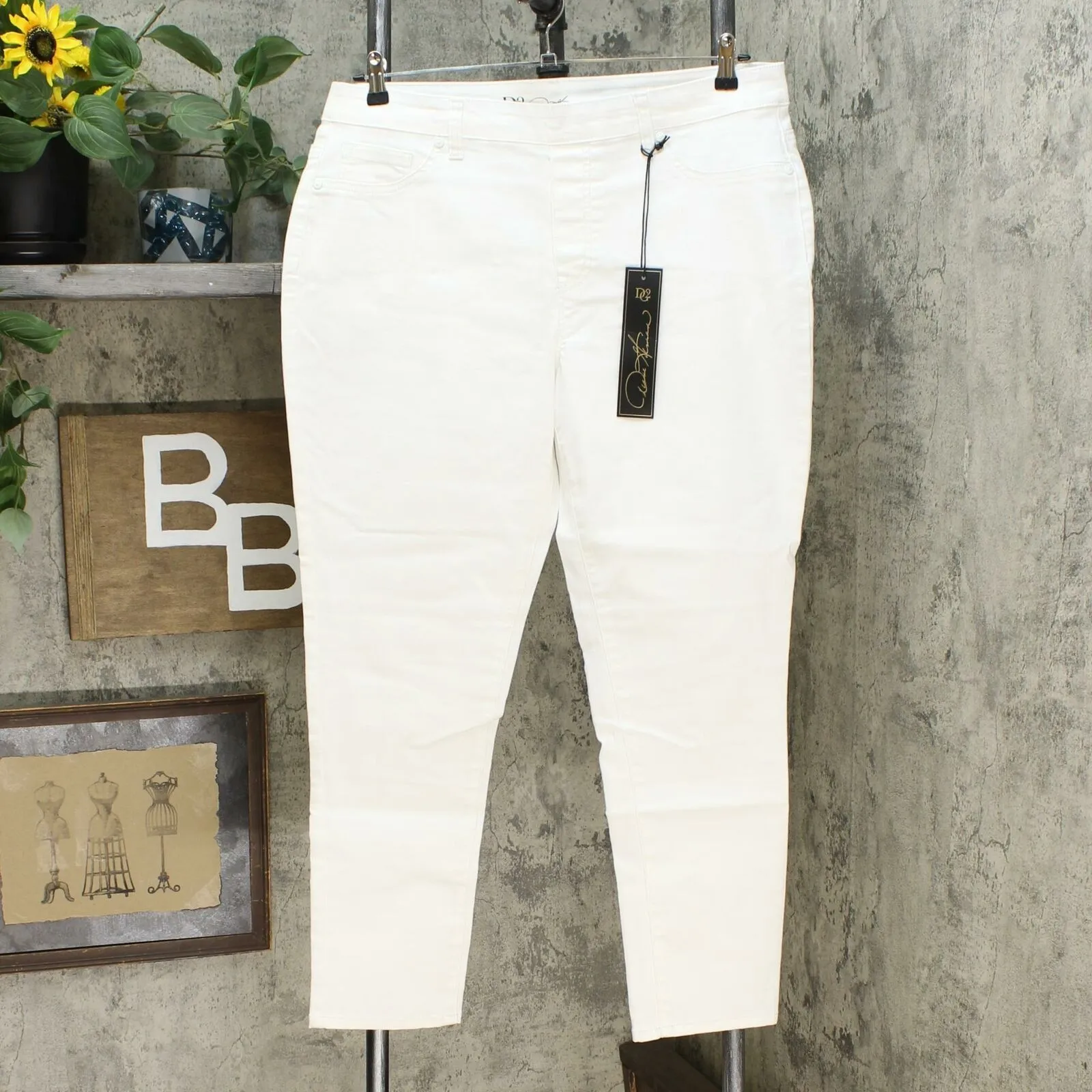 DG2 by Diane Gilman Women's Pull On Skinny Jeans
