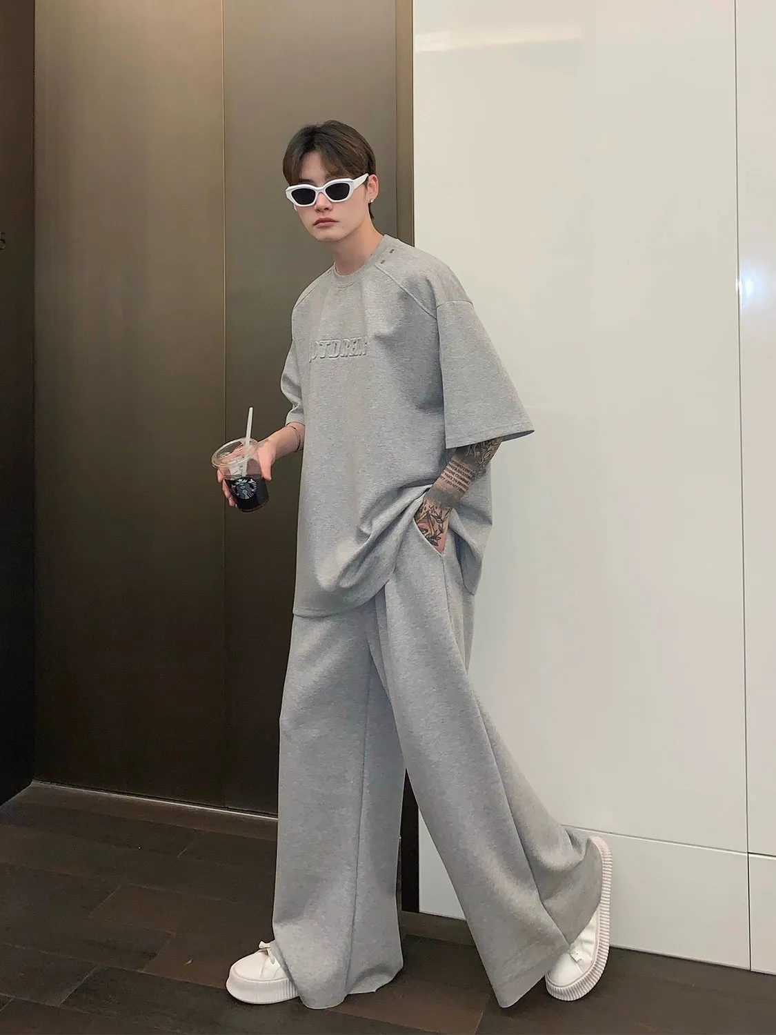 Embossed Logo Short Sleeve T-shirt / Wide Pants CBJ0069