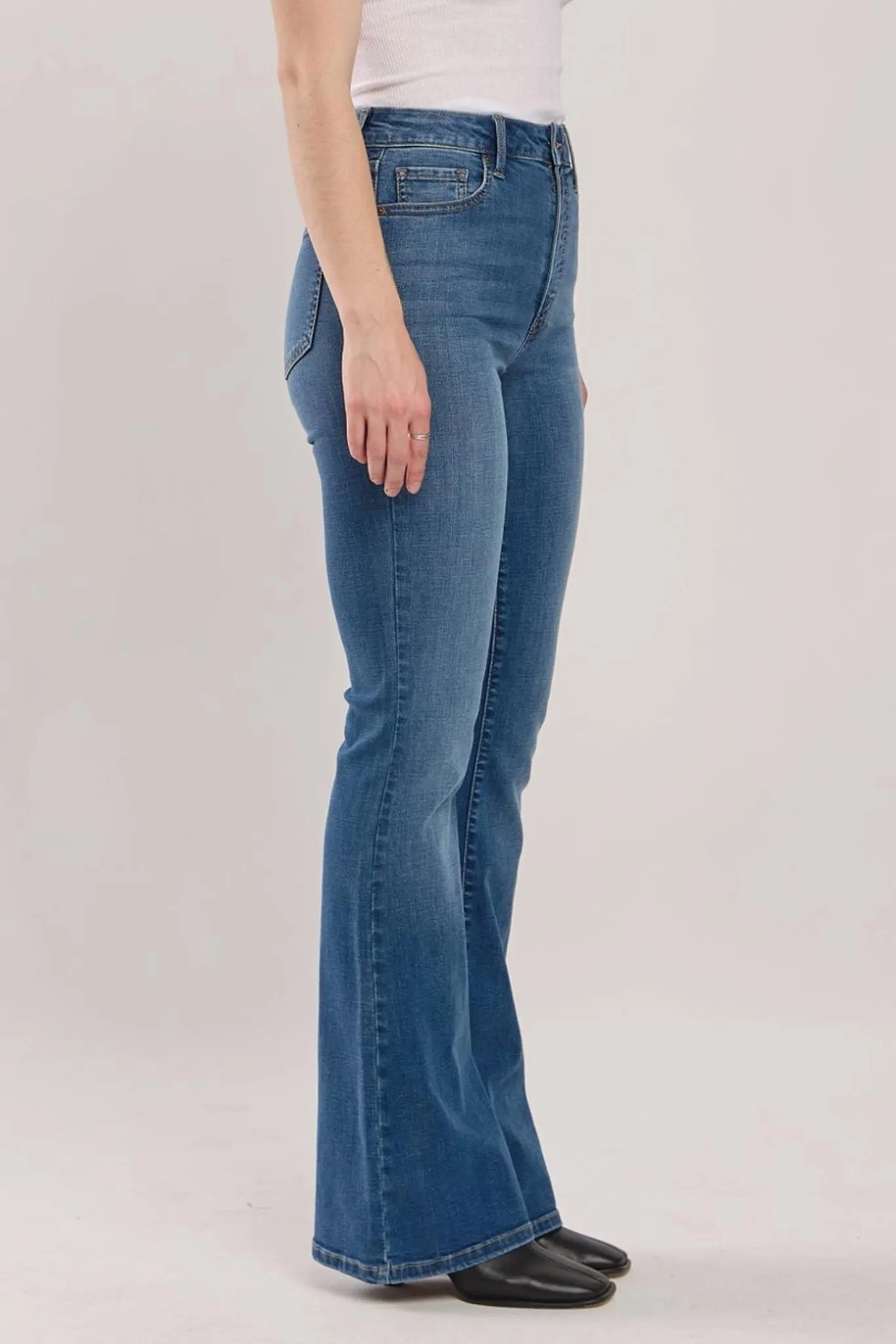 Eunina Juliana High Rise Flare Jean in Gilia