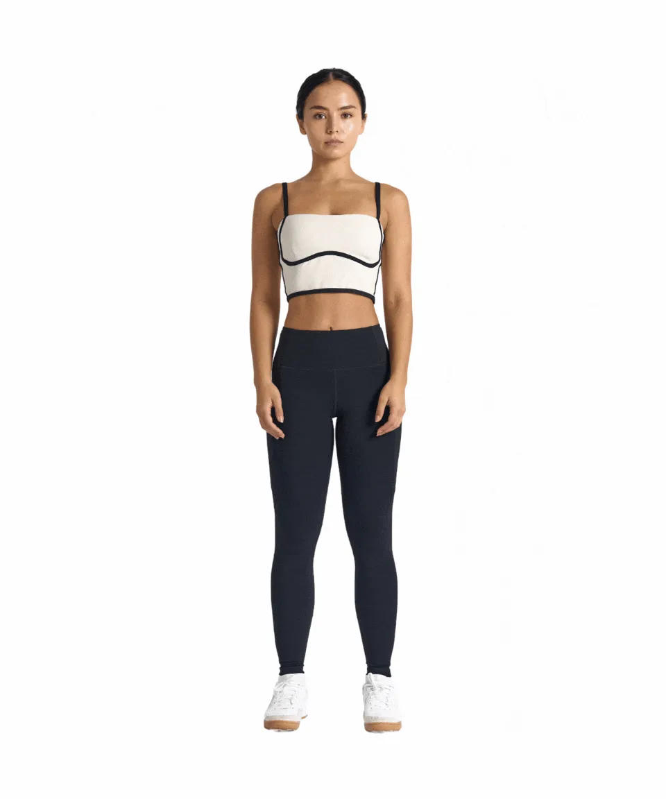 FlowForm Outline Cropped Tank (with built in pads)