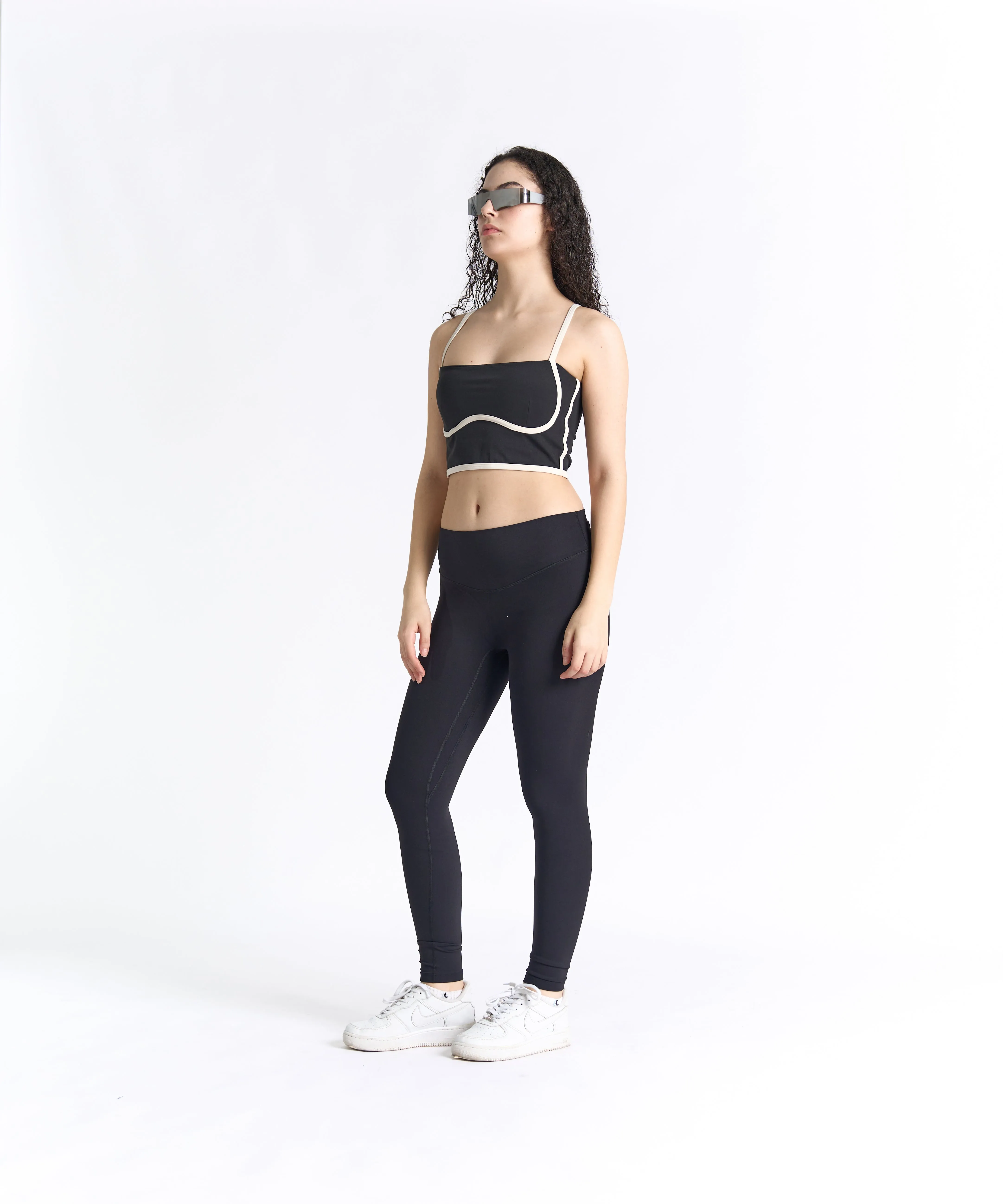 FlowForm Outline Cropped Tank (with built in pads)