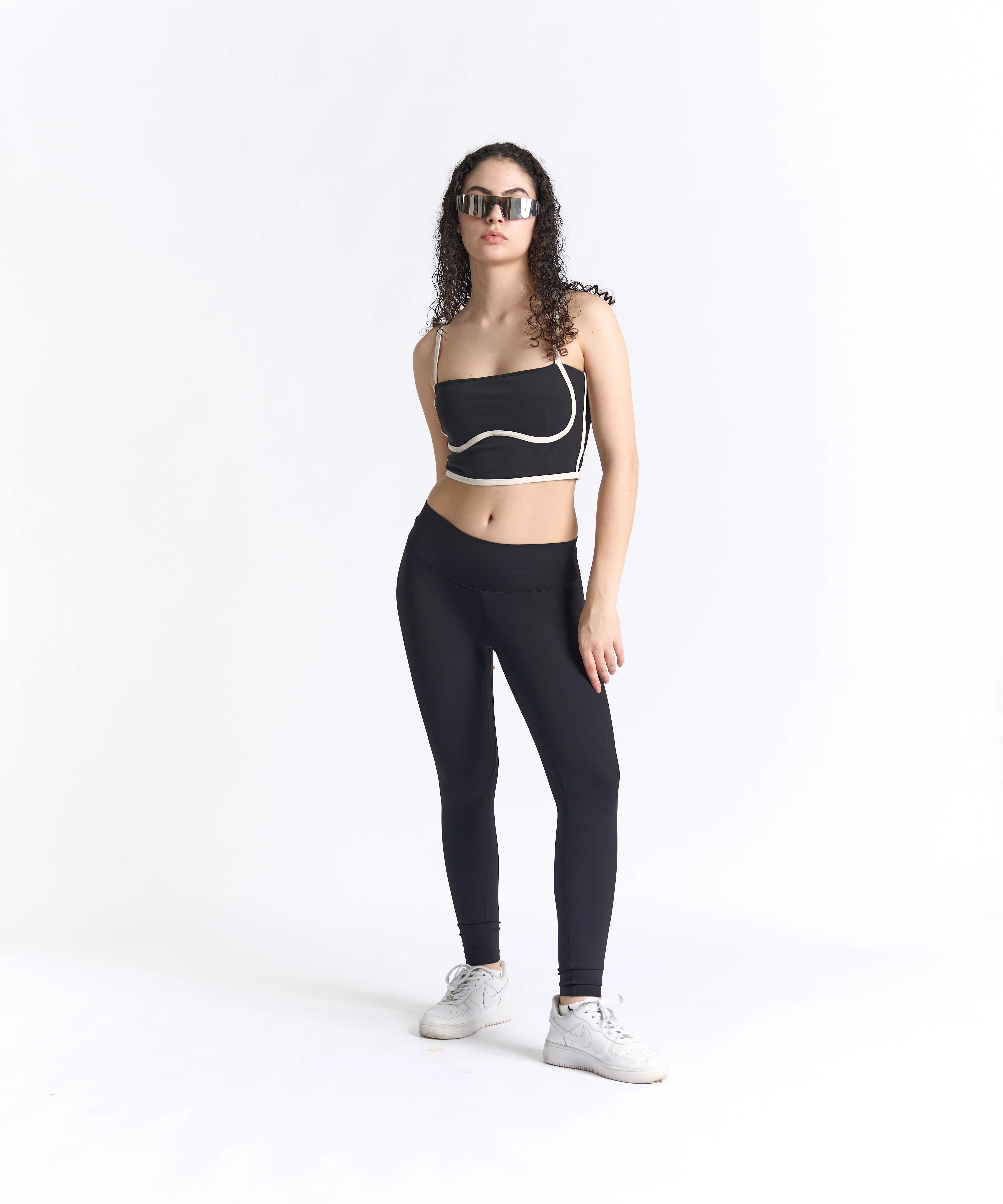 FlowForm Outline Cropped Tank (with built in pads)