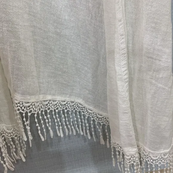 GiGi Moda made in Italy fringe duster. One size fit tall.