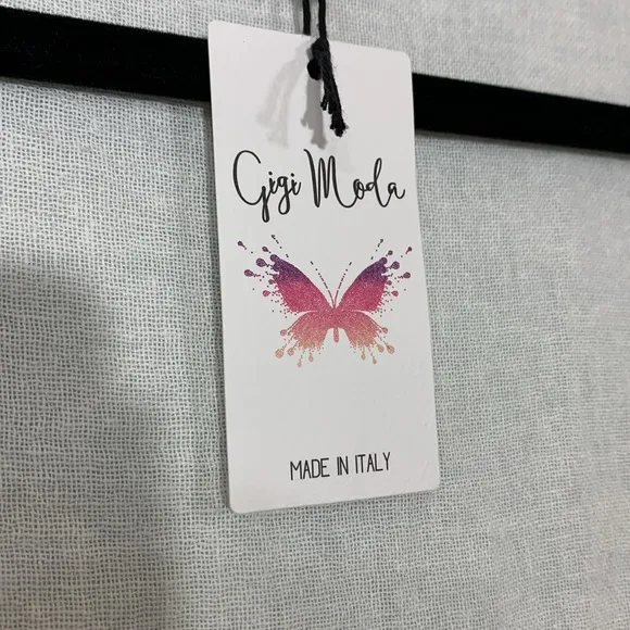 GiGi Moda made in Italy fringe duster. One size fit tall.