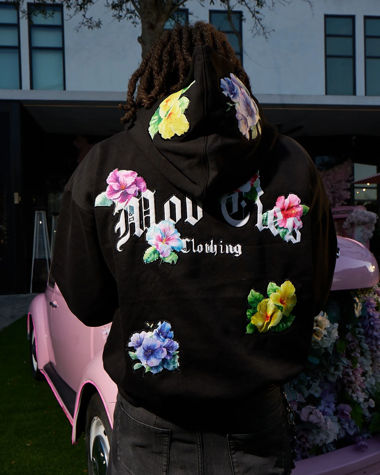 'GIVE FLOWERS' HOODIE