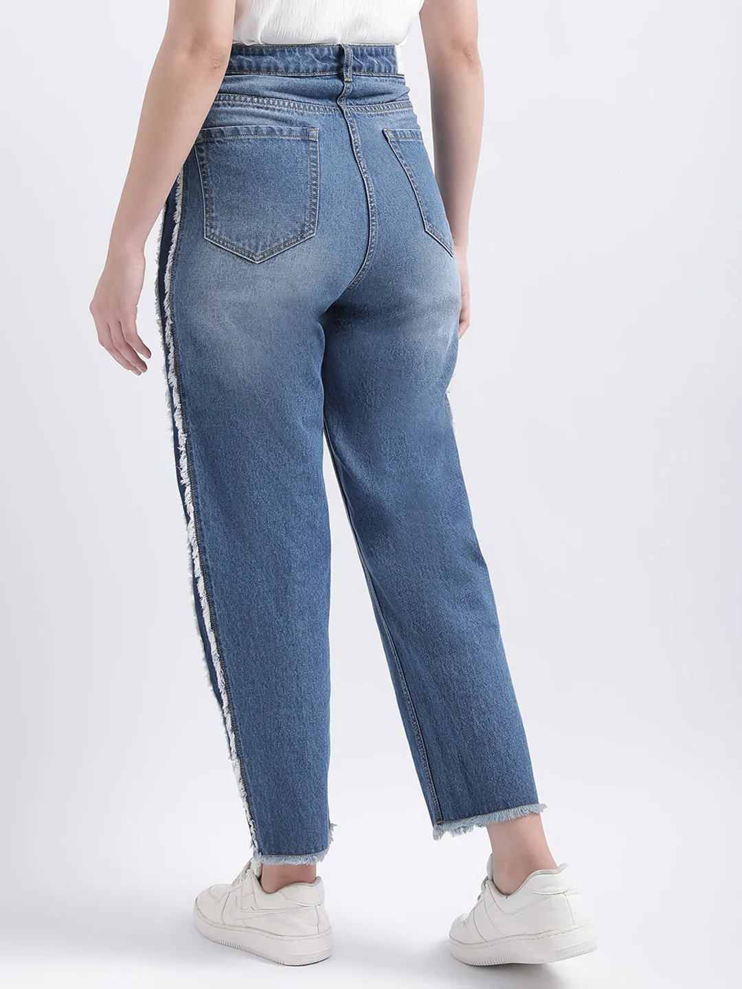 Iconic Women Blue Solid Relaxed Fit Jeans