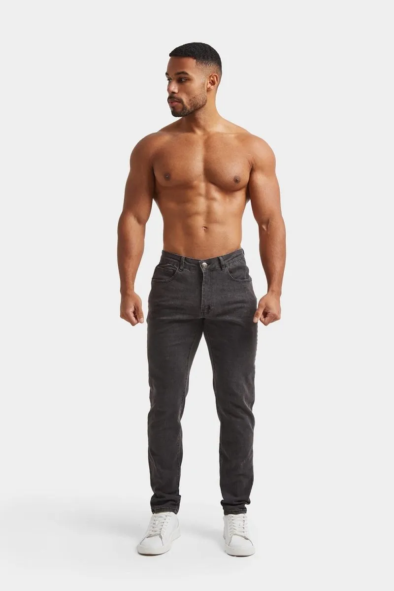 Muscle Fit Jeans in Dark Grey