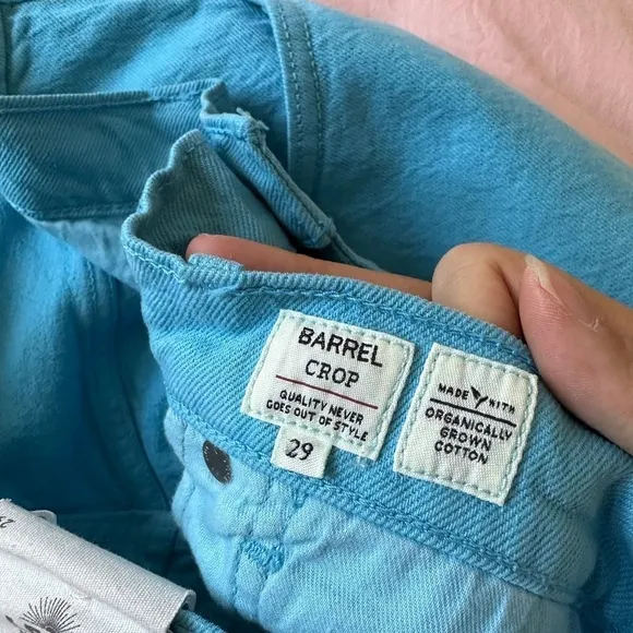 NEW Levi’s Barrel Crop Jeans Blue Teal Bright Mist Womens Relaxed Fit Size 29