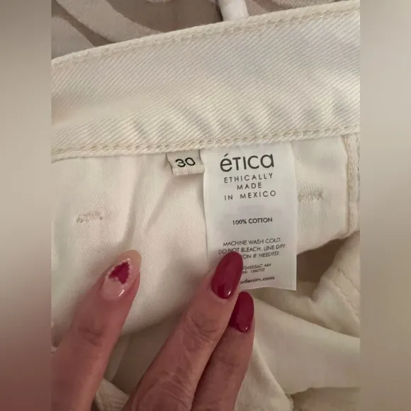 NWOT-Etica Stanton High-Rise Relaxed Cuff Jeans, size 30, cream color, NWOT