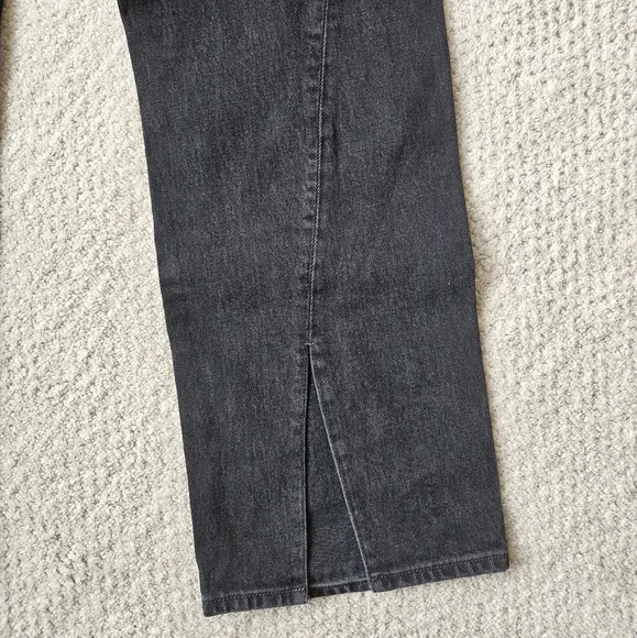NWT Aberceombie &amp; Fitch Black Relaxed High Rise Jeans with Slit- size 27