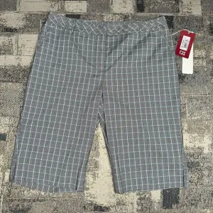 NWT Cutter Buck Womens Golf Shorts sz 8 DryTech Check Plaid Mid Rise Quick Dry