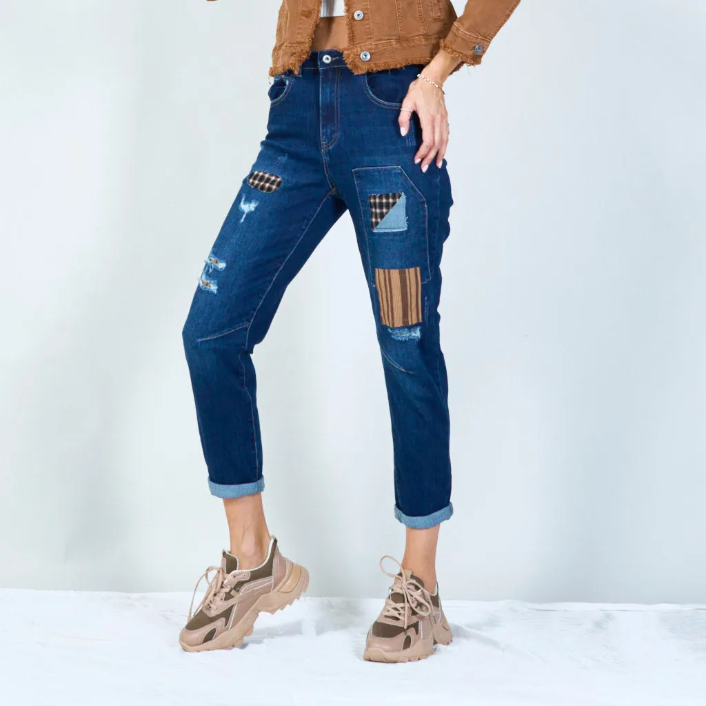 Patched Distressed Boyfriend jJeans