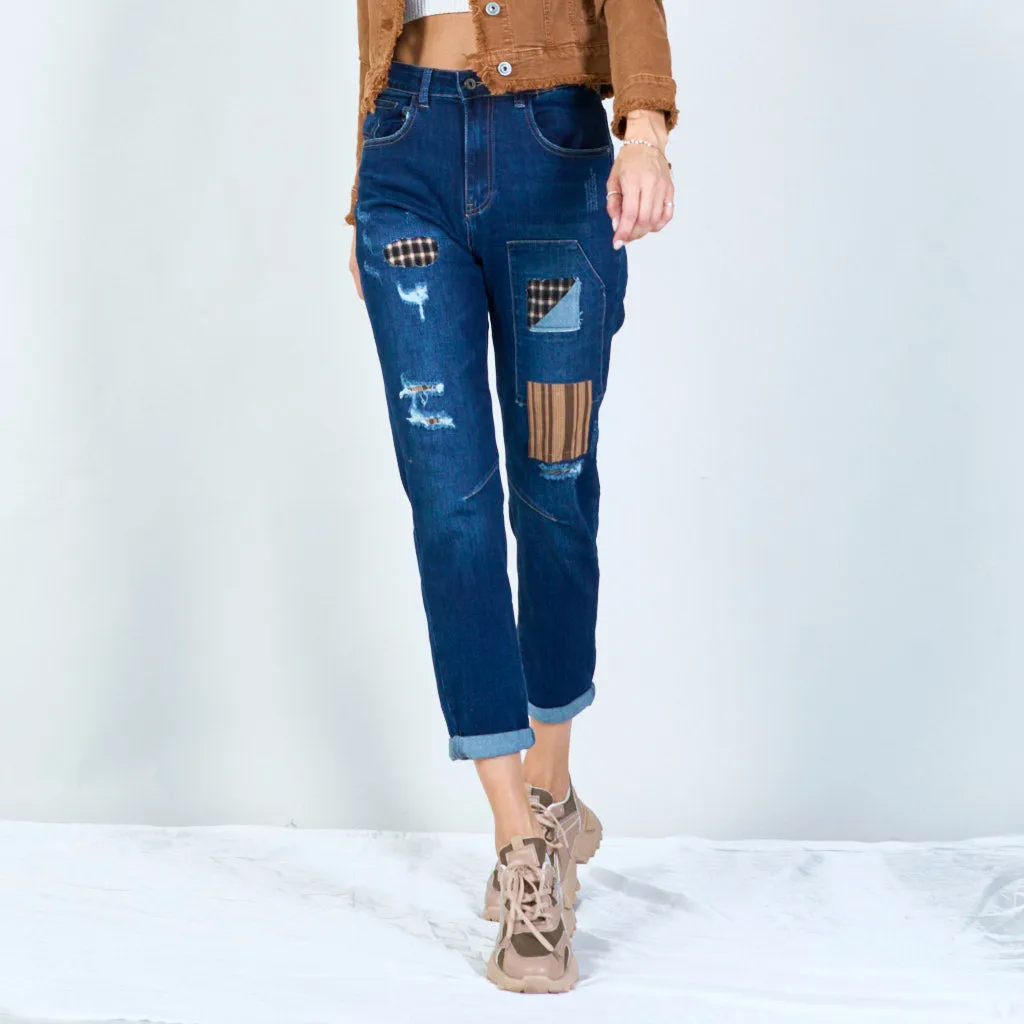 Patched Distressed Boyfriend jJeans