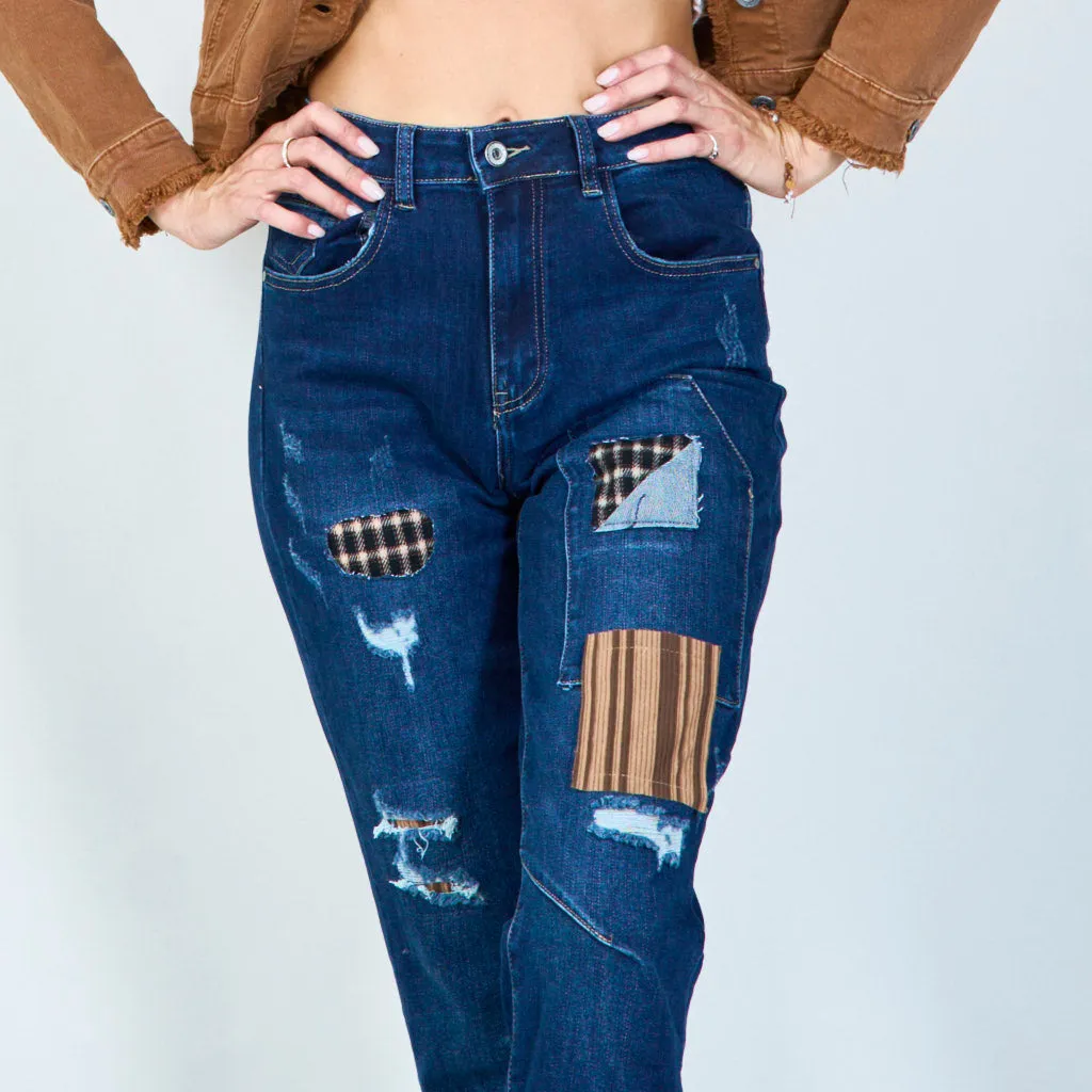 Patched Distressed Boyfriend jJeans