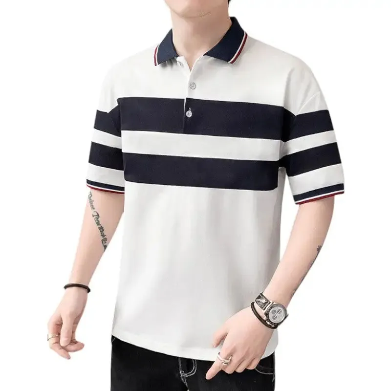 Polo bleu marine et blanc