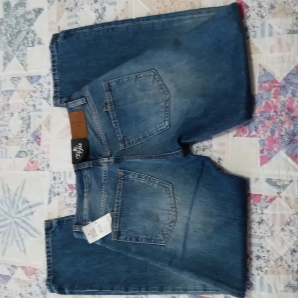 PRPS Delorean Mid Regular Fit Jeans Distressed NWT. Size 24