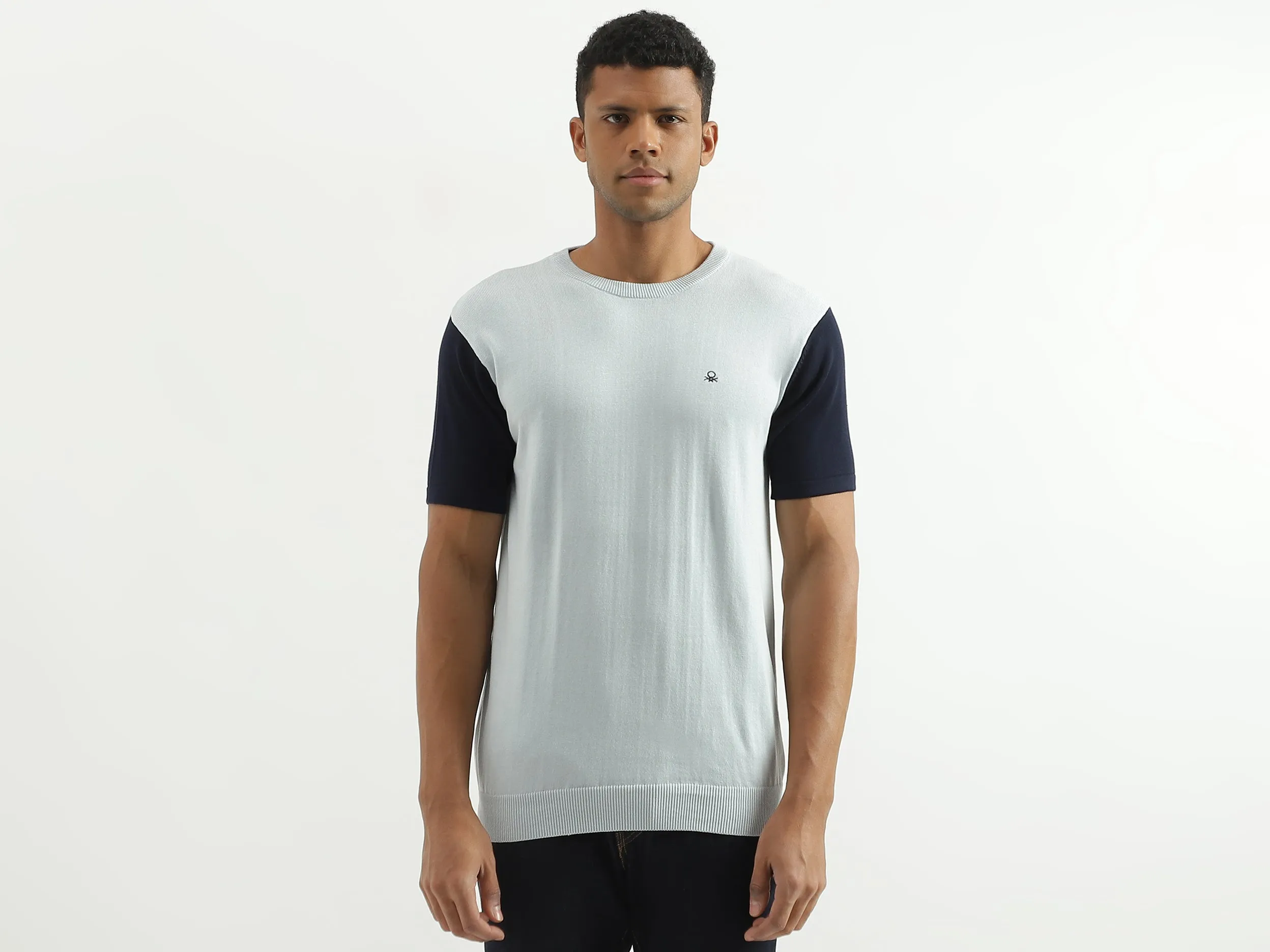 Regular Fit Round Neck Colourblocked Sweater