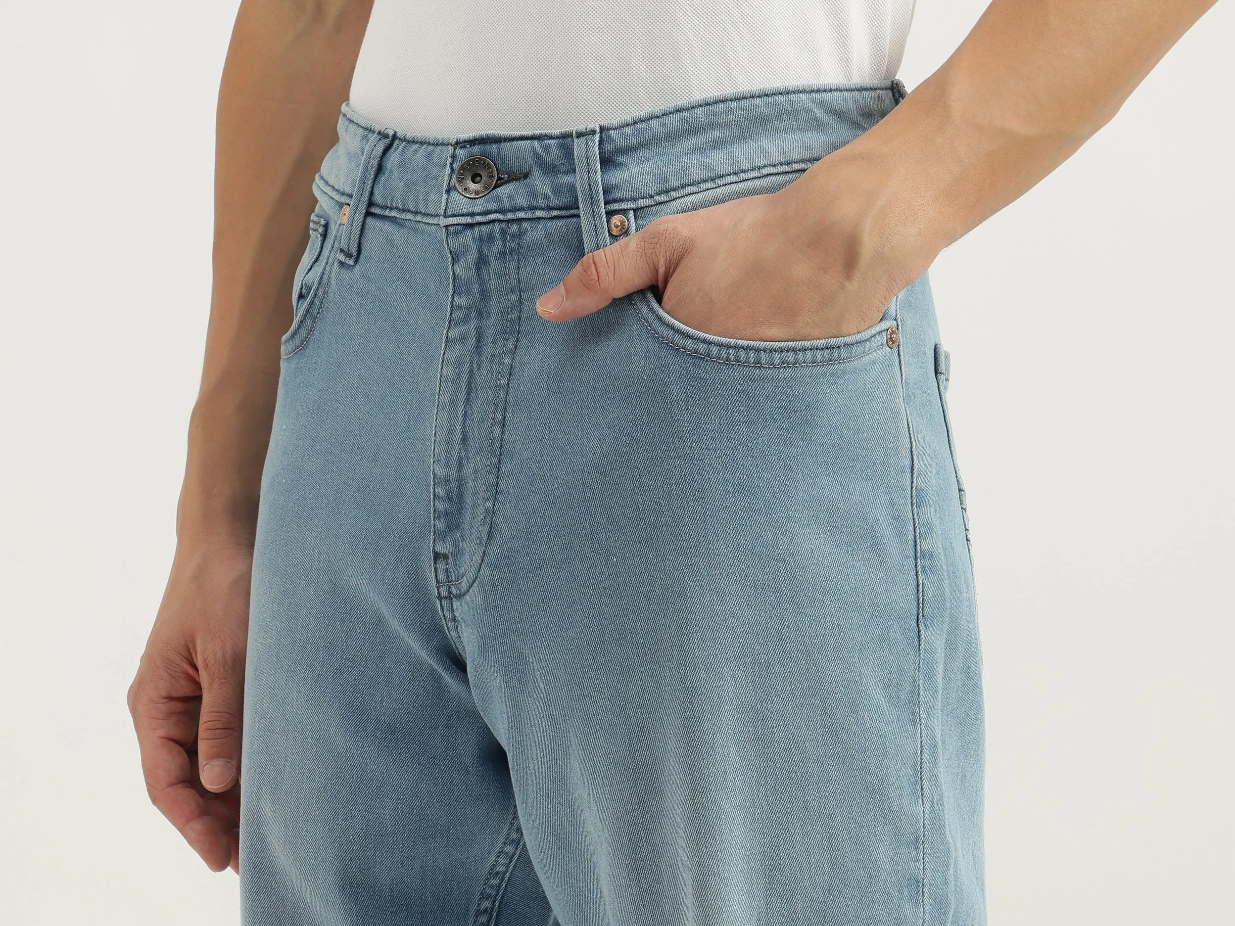 Solid Relaxed Fit Jeans