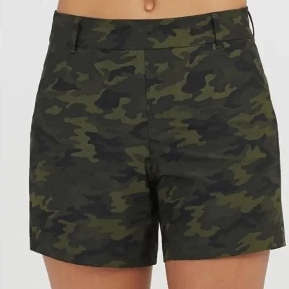 Spanx Small Shorts Sunshine Shorts 4” in Green Camo NWT
