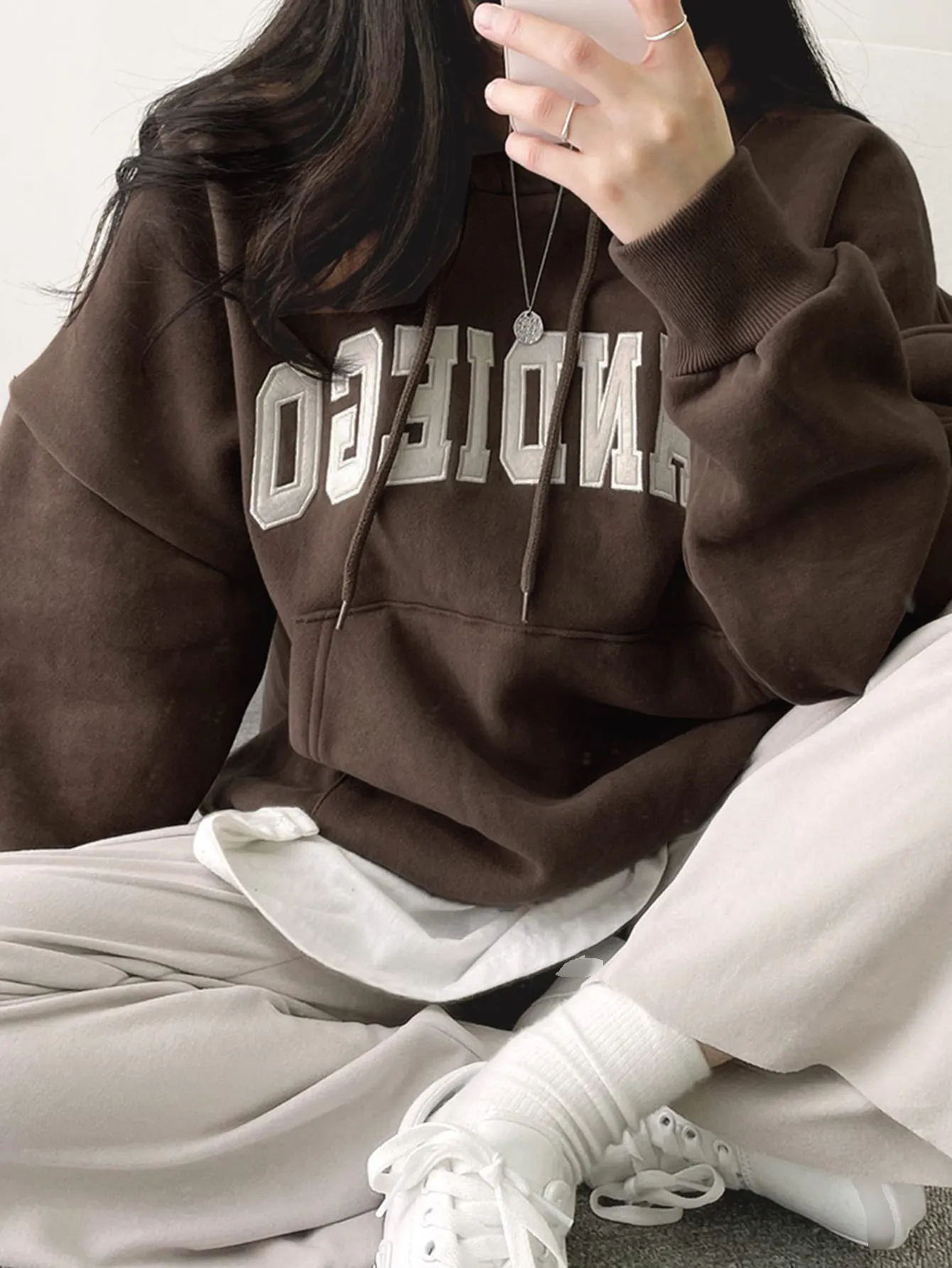 Sudadera con capucha DAZY en Cherry Vibes