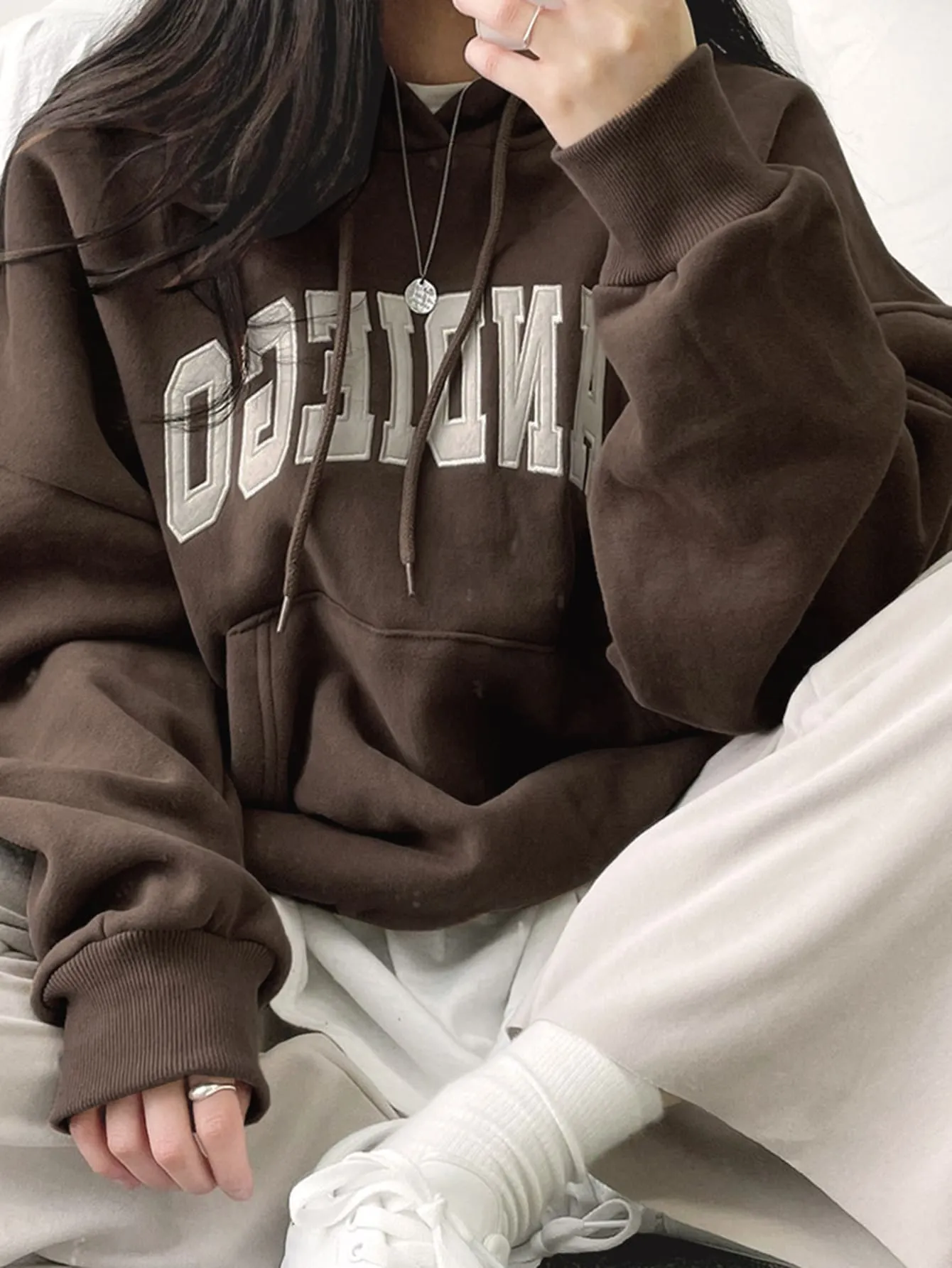 Sudadera con capucha DAZY en Cherry Vibes