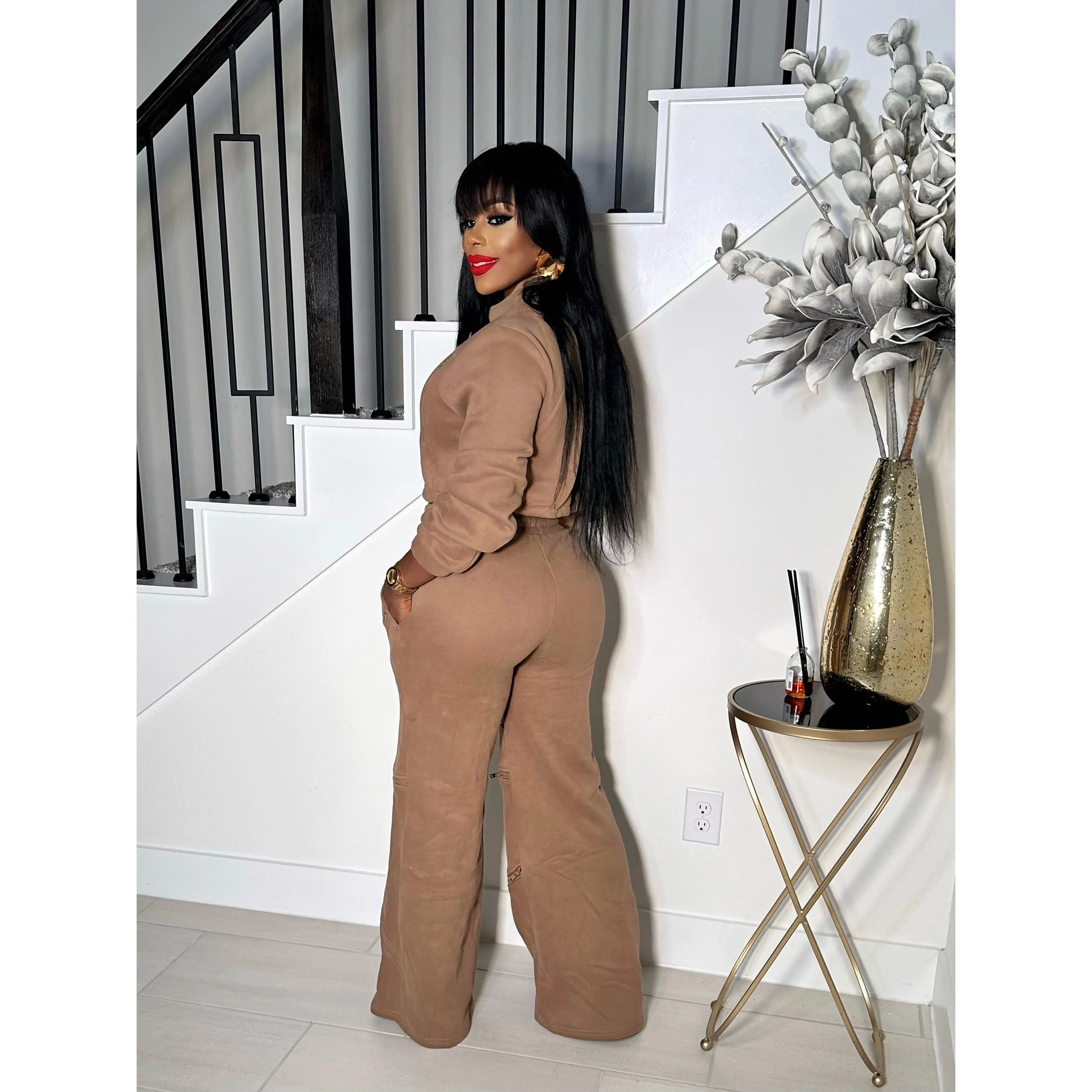 THE RUNWAY ZIPPER SWEATPANTS SET
