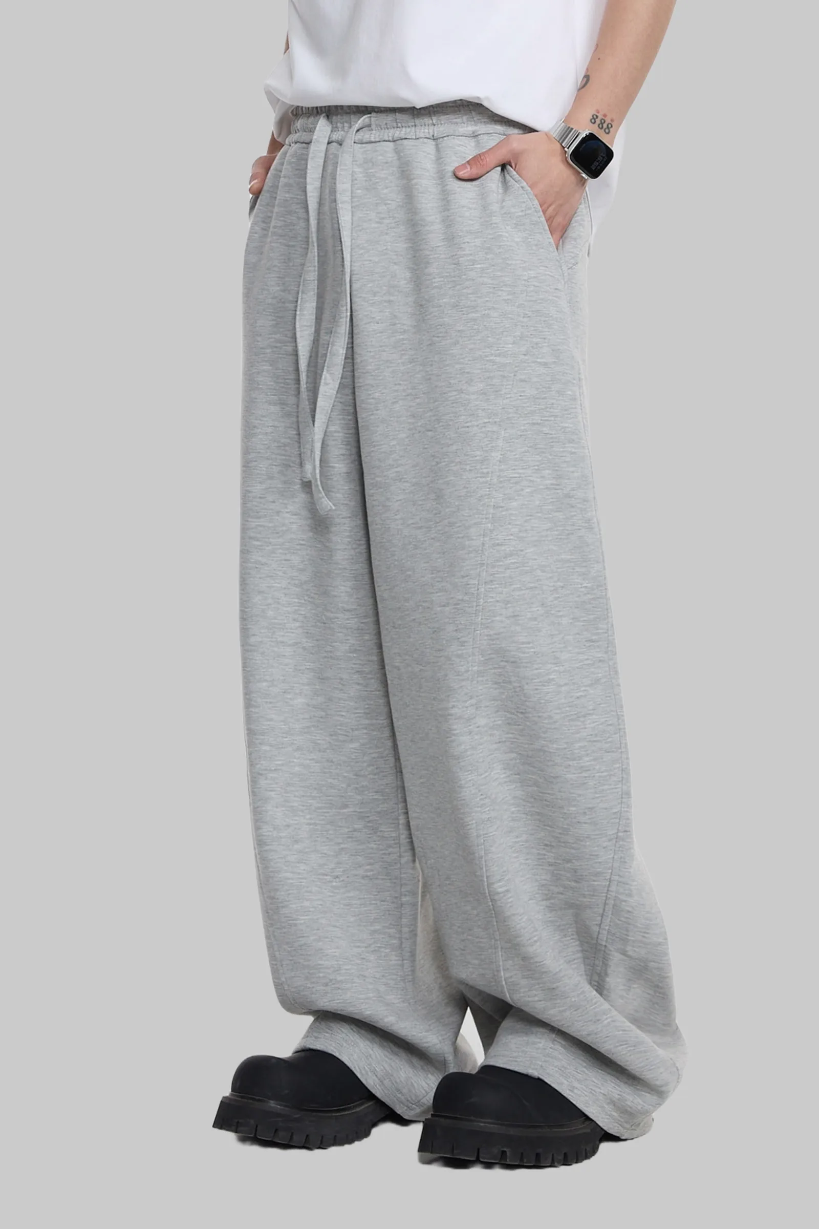 Wide-Leg Fleece Jogger